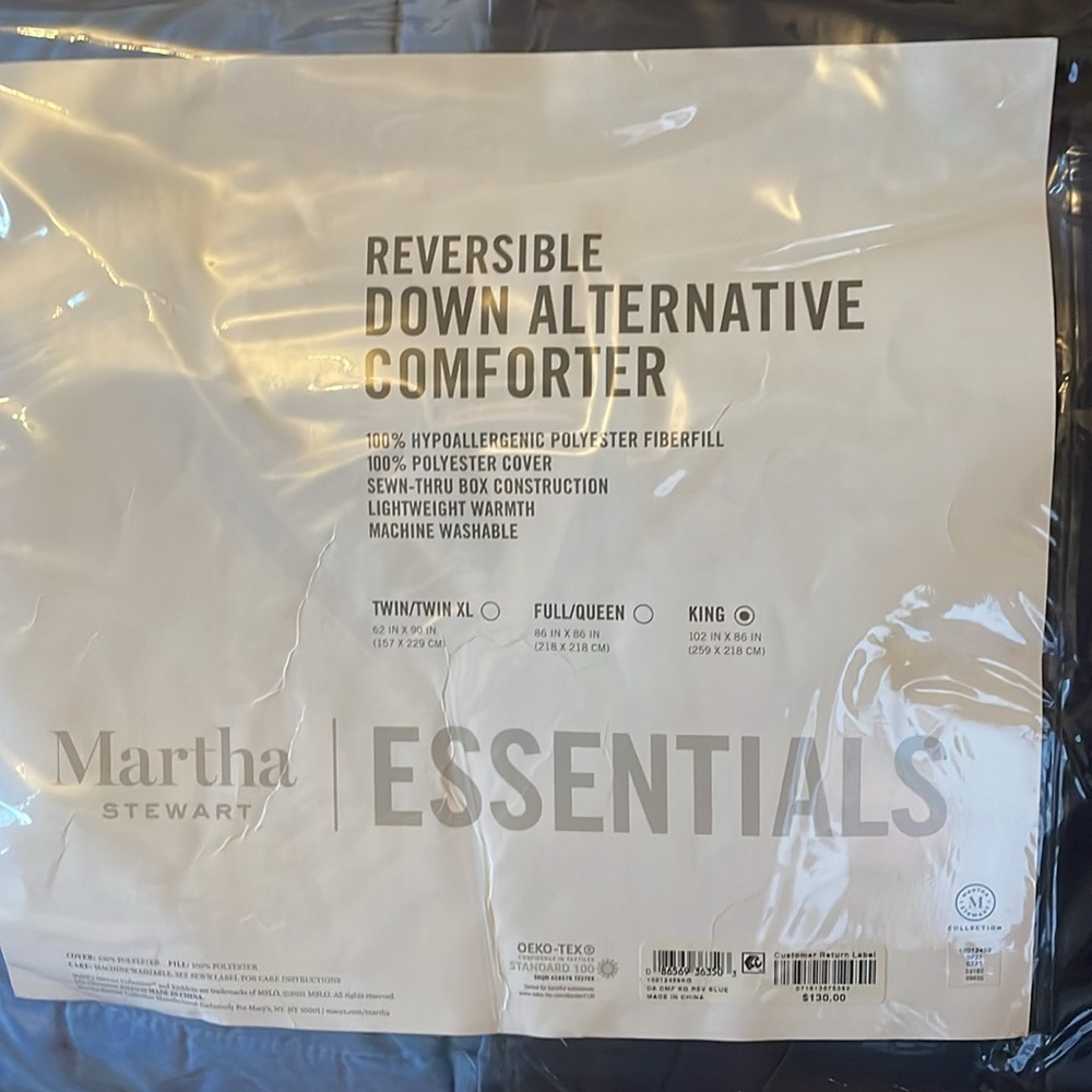 MARTHA STEWART:NIP; King Size color block reversible down Alternative comforter - Picture 2 of 3